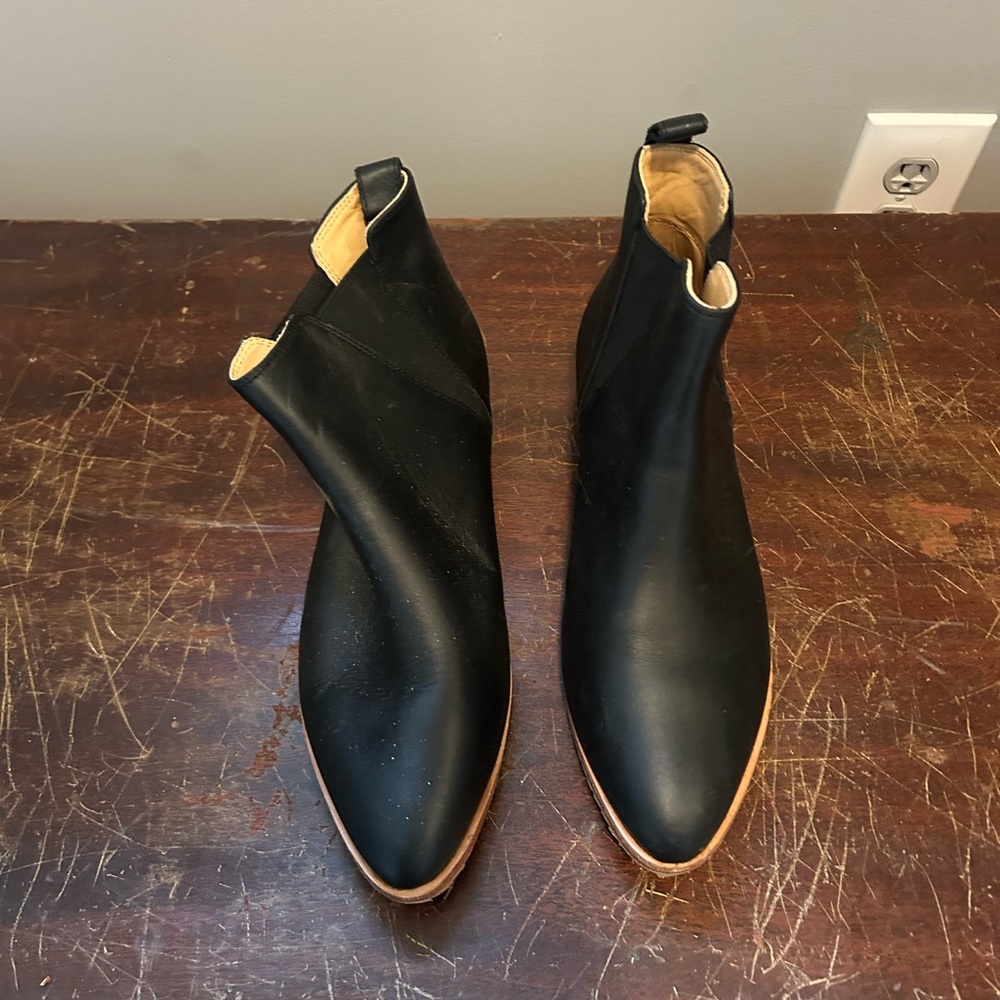 Nisolo Black Ankle Boots